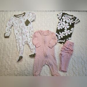 4-Piece Baby Girl 0–3M Outfit & Sleeper Bundle – Cloud Island + Carter’s